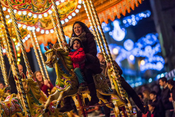 bath christmas carousel