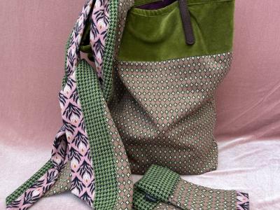 Handbag, scarf, and gloves