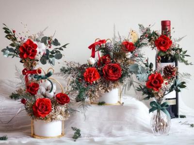 Christmas flower decor
